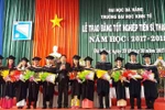Một nghiên cứu sinh Lào được trao bằng Tiến sĩ tại Đại học Kinh tế Đà Nẵng