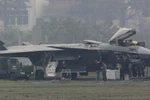 Lộ ảnh nguyên mẫu tàng hình cơ J-20 thứ 3 với radar mới 
