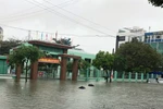 Nhiều trường học bị ngập sâu, học sinh Đà Nẵng phải nghỉ học