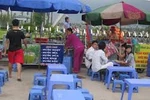 Để “cửa” cho người dân mưu sinh 