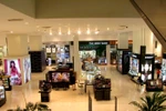 Ế ẩm, không một bóng khách hàng mua sắm tại TTTM cao cấp Parkson