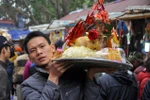 Ùn ùn đội lễ đi "vay nợ" Bà Chúa Kho đầu năm
