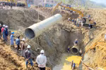 Vẫn "không biết vì sao" đường ống dẫn nước sông Đà liên tục bị vỡ
