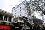Chướng mắt những ngôi nhà “chọc trời” ở khu phố cổ Hà Nội