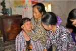 Người vợ mang hàng nghìn lá đơn đi khiếu nại, minh oan cho ông Chấn