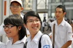 Ảnh: Những nụ cười rạng rỡ của thí sinh khi kết thúc môn thi Toán
