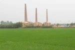 Hà Nội: Nhiều lò gạch thủ công “hun” dân suốt 10 năm