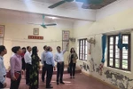 Có nên sửa chữa dãy phòng học xuống cấp khiến 3 học sinh lớp 1 nhập viện?