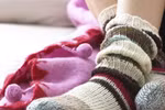 Bí quyết giữ ấm bàn chân chống rét dịp Tết