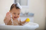 Muốn bé cao thì phải... siêng tắm