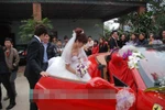 Hà Tĩnh trị bệnh phô trương sau đám cưới khủng