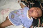 Nếu không đưa 50 lượng vàng sẽ tiêm máu nhiễm HIV vào người bé 3 tháng