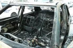 Ô tô Hyundai đang đậu bốc cháy thành than