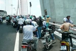 Mất xe máy, nam thanh niên nhảy cầu tự tử