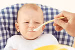 Giải đáp thắc mắc thường gặp khi cho bé ăn dặm