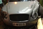 Xế bạc tỷ Bentley Supersports biến dạng sau tai nạn liên hoàn