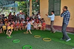Dạy tiếng Anh cho trẻ mẫu giáo: Địa phương gặp khó vì không có giáo viên