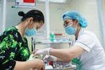 Chính phủ tăng phụ cấp ưu đãi đối với viên chức y tế dự phòng, y tế cơ sở