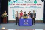 Trường ĐH Nguyễn Tất Thành: Chuyển giao công nghệ sản phẩm trà tiêu độc 