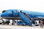 Khách khó thở, Vietnam Airlines hạ cánh khẩn cấp 