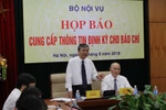Nếu chỉ coi thầy như một người thợ, đưa xuống tiểu học thì nguy hiểm cả xã hội