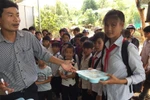 Chỉ mong học trò được no cái bụng để học tập tốt hơn!