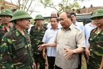 Thủ tướng Nguyễn Xuân Phúc: Không để cảnh tiêu điều những nơi bão đi qua