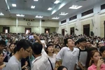 Nhìn nhận những than phiền của người dân và sự nỗ lực của ngành giáo dục