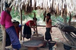 Tục ăn uống kỳ lạ của người Ma Coong