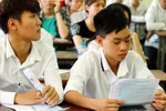 Đề thi mở, thời sự gây khó dễ cho học sinh vùng khó khăn