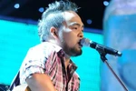 Anh chàng bán hotdog thành điểm sáng trong tập 4 The Voice