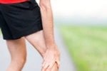 Vì sao thường bị đau chân vào mùa đông?