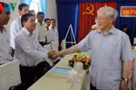 Tổng Bí thư thị sát khu vực bị mặn xâm nhập ở Bến Tre