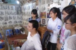 Thầy giáo ngồi xe lăn chắp ước mơ cho hàng trăm học trò đến giảng đường đại học