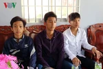 Bộ trưởng tặng bằng khen cho học sinh nhặt được của rơi trả người đánh mất