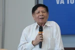 Con theo cha mẹ đi tha phương cầu thực cần có chính sách hỗ trợ riêng