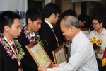 Chúng ta làm gì với những tấm huy chương danh giá?