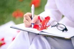 Chùm thơ xúc động chia tay học trò của ông giáo già