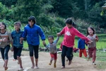 Lan tỏa niềm vui, đem điều bất ngờ tới trẻ em vùng cao