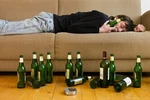 3 tư thế ngủ có thể gây tử vong khi say rượu 