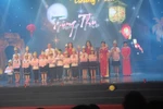 Phó Chủ tịch nước Nguyễn Thị Doan vui trung thu với trẻ em nghèo Hà Nội