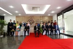 Quốc vương Brunei thăm Trung tâm tiếng Anh tại Đại học FPT