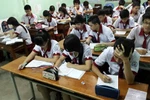 Học sinh lớp 12 chuẩn bị kiểm tra khảo sát các môn Toán, Văn, Tiếng Anh