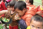 Chia sẻ khó khăn với người dân vùng cao Quảng Bình