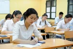 Sáng nay, thí sinh làm bài môn Ngữ văn trong 120 phút