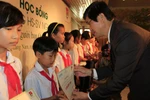 Sửa đổi chính sách học bổng đối với học sinh, sinh viên