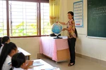 Cô giáo "cắm đảo" băn khoăn về môn tích hợp 3 thầy 1 sách