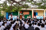 Lễ khai giảng gọn nhẹ tại một trường tiểu học ở Bình Thuận (Ảnh Phan Tuyết)