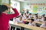 Hiện có nhiều giáo viên đã có bằng đại học nhưng vẫn đang ăn lương trung cấp (Ảnh minh họa: Báo Thanh niên)
