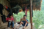 Sách truyện về tận các bản làng trong mùa Covid-19
